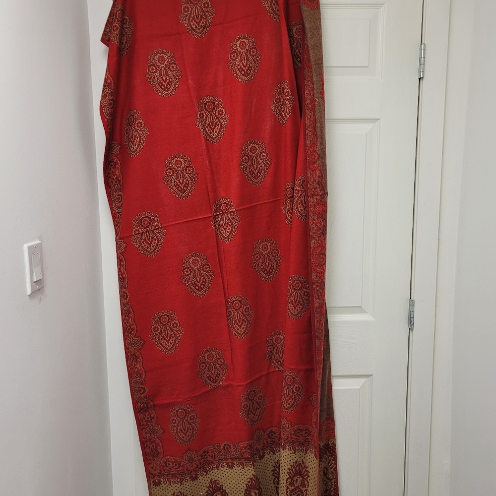 Winter Shawl - Picture 4 of 4